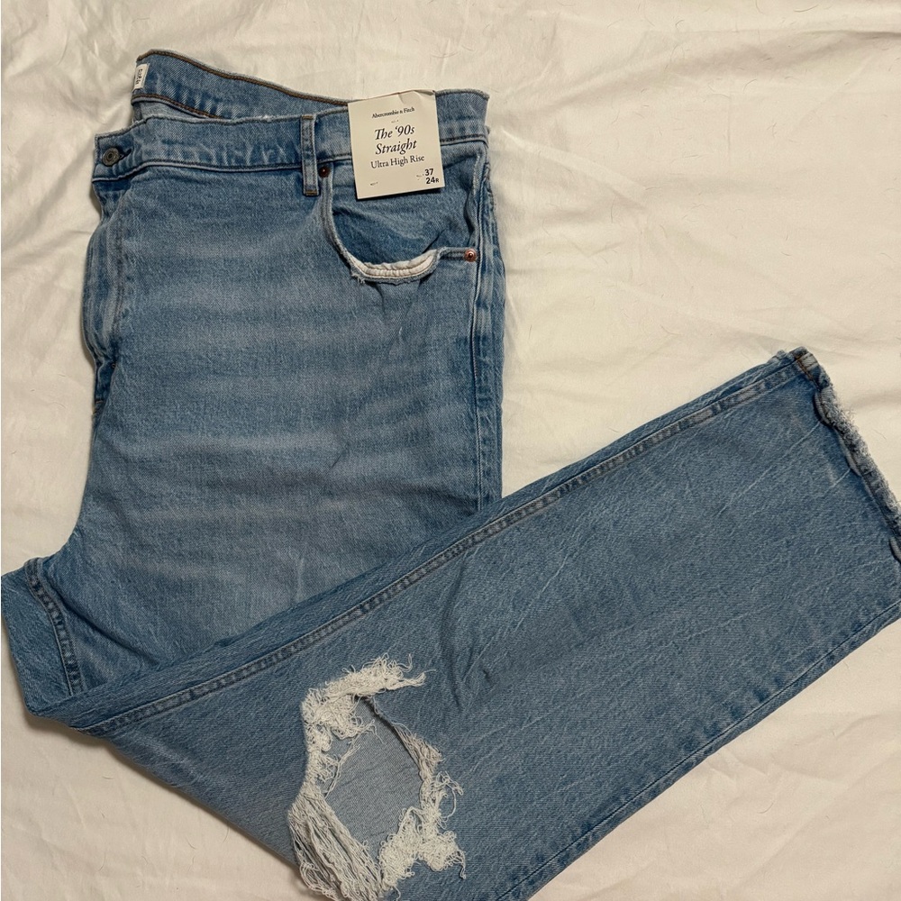Abercrombie Ultra High Rise 90s Straight Jean